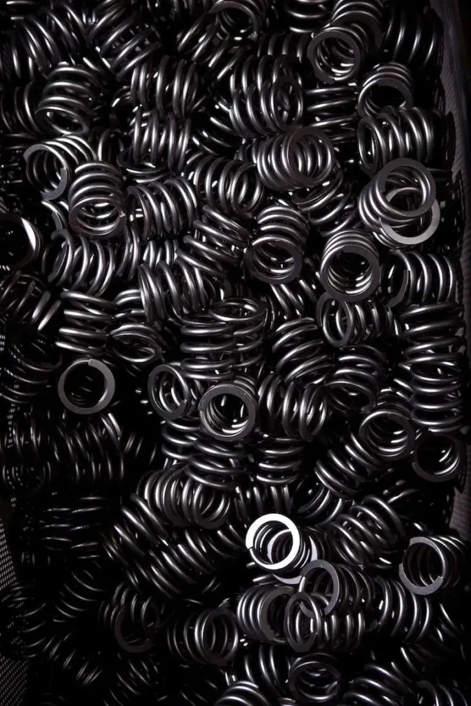 Verschiedene Druckfedern - Fertigung bei der Hans Ziller GmbH